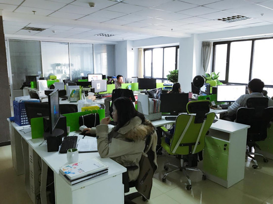 从三四个人到二十多个人的团队,从三个人的团队到现在30人团队