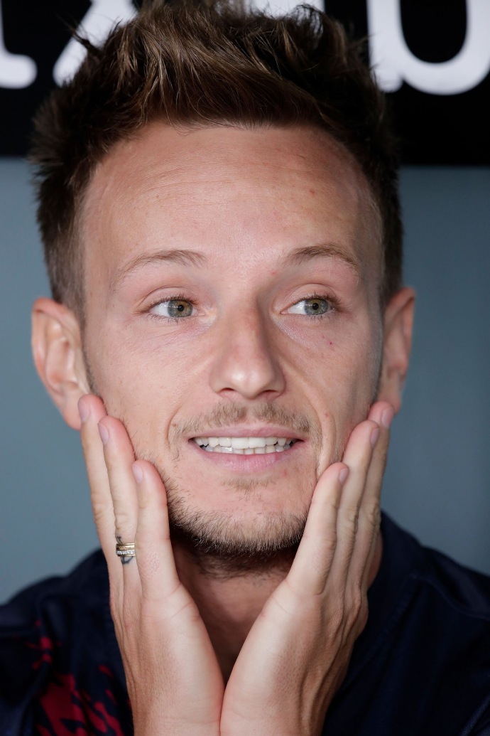 巴萨首败感言,巴萨惊喜