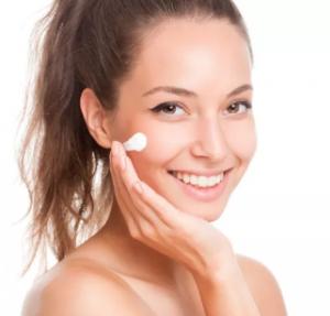 女人面部补水的正确步骤,面部水疗补水的正确方法