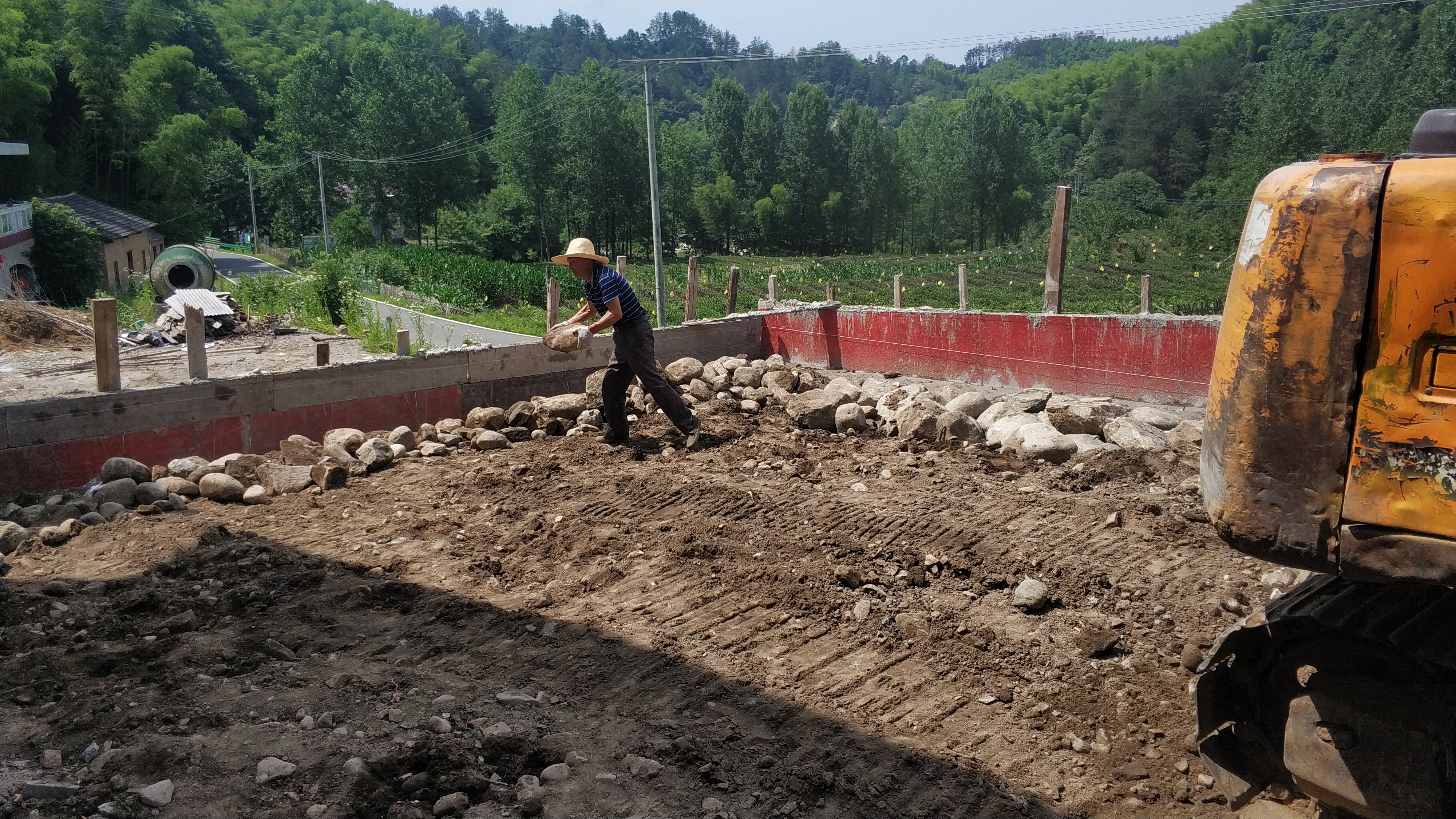 农村一天200块钱的兼职,农村请人干活多少钱一天