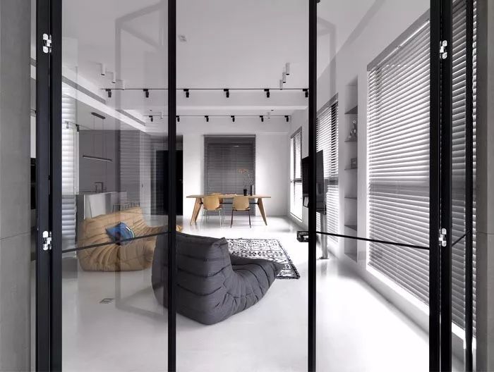 隔而不断的屏风设计,30公分的屏风