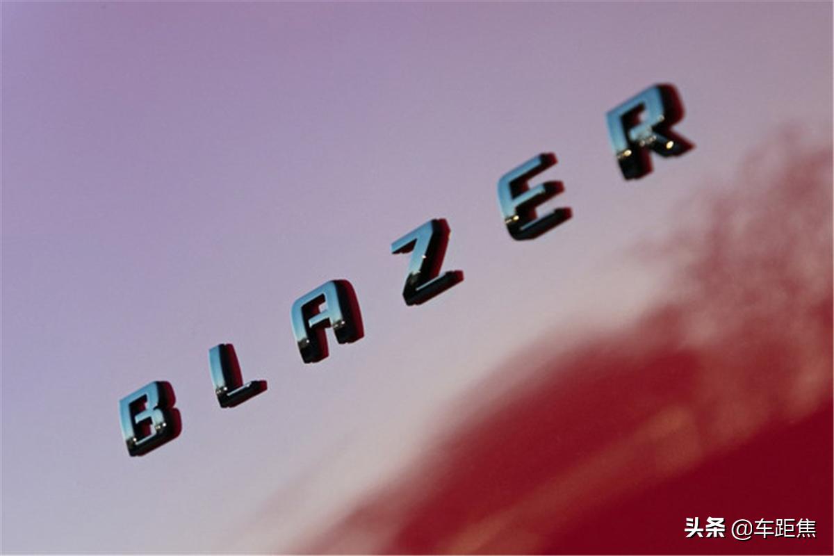 雪佛兰全新blazer加长版现身海外,2019款雪佛兰blazer5座