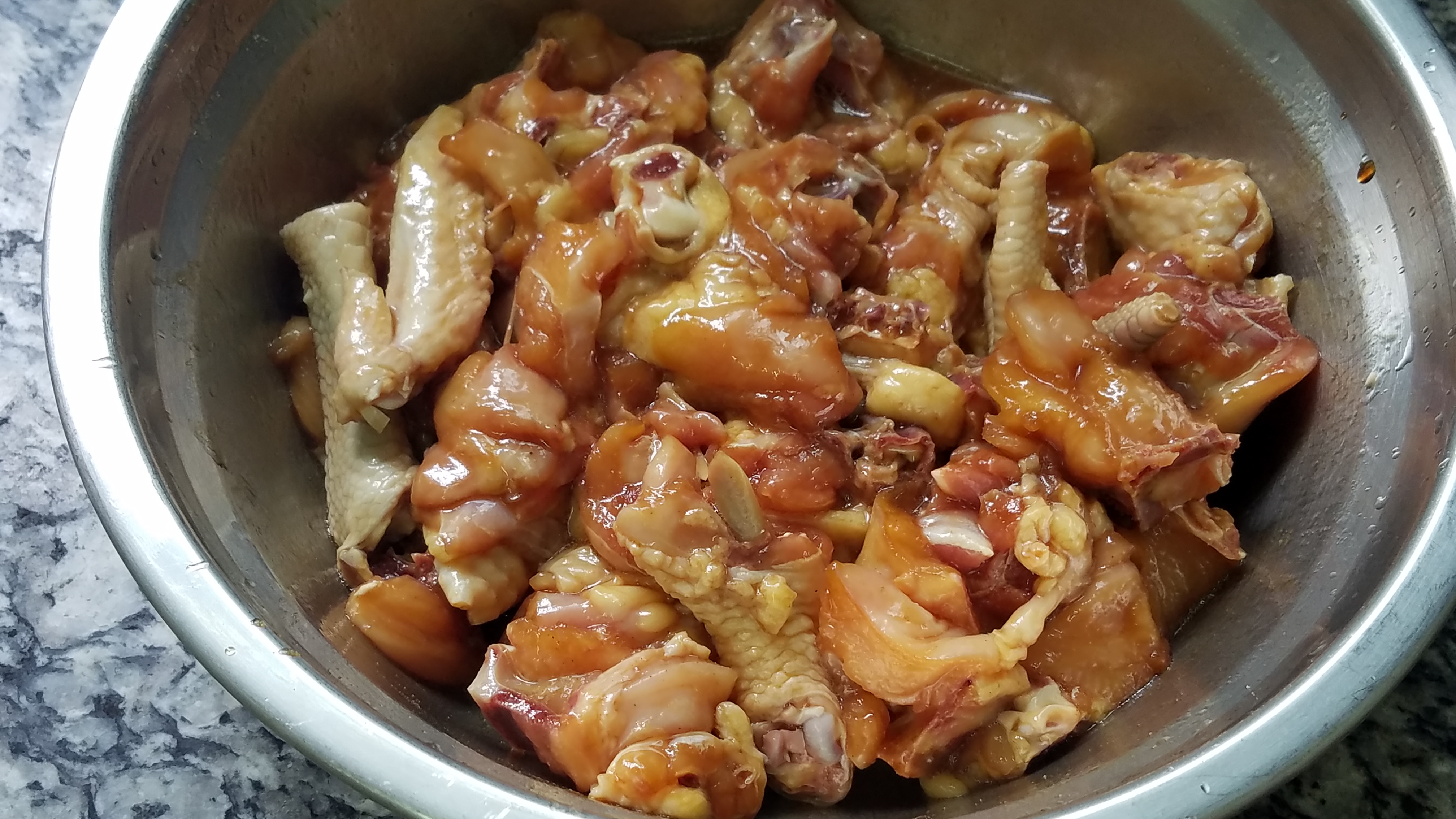 香喷喷的鸡肉煲,鸡肉香嫩的制作方法