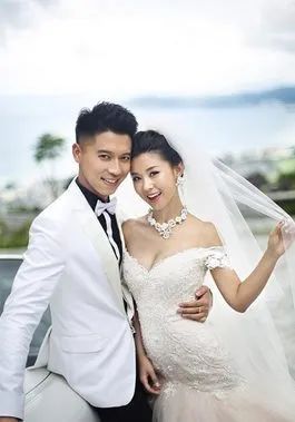 娱乐圈恩爱夫妻,被约定婚后不拍吻戏的李小萌王雷甜到了!