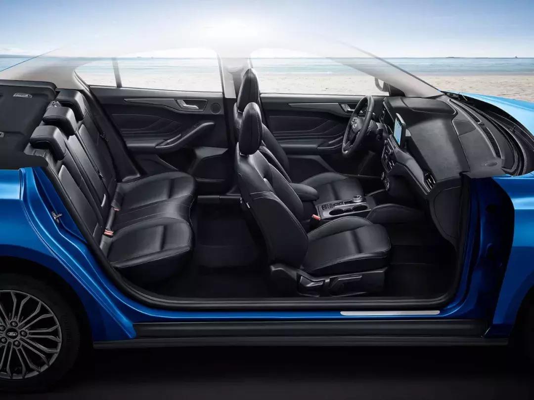 福克斯和朗逸比较,a级轿车大众朗逸参数