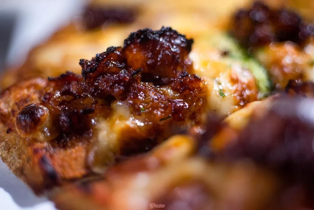 这是一家神奇Pizza小店，居然默默霸占着海口点评西餐榜TOP1