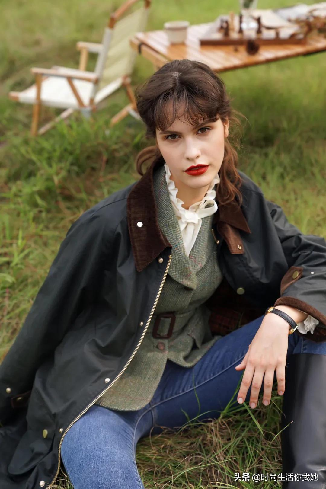 女人穿的外套有气质的质量最好的,女生外套有这几件就够了