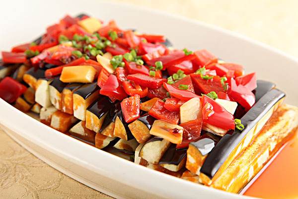 茄子和蘑菇一起吃会中毒？和螃蟹同吃会腹泻？怎样吃茄子才健康？