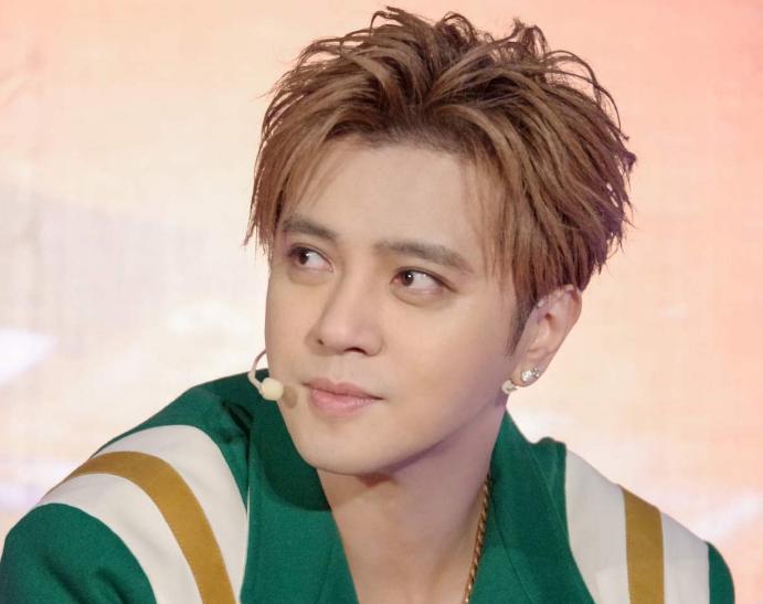 曝罗志祥周扬青,曝罗志祥开泳池派对