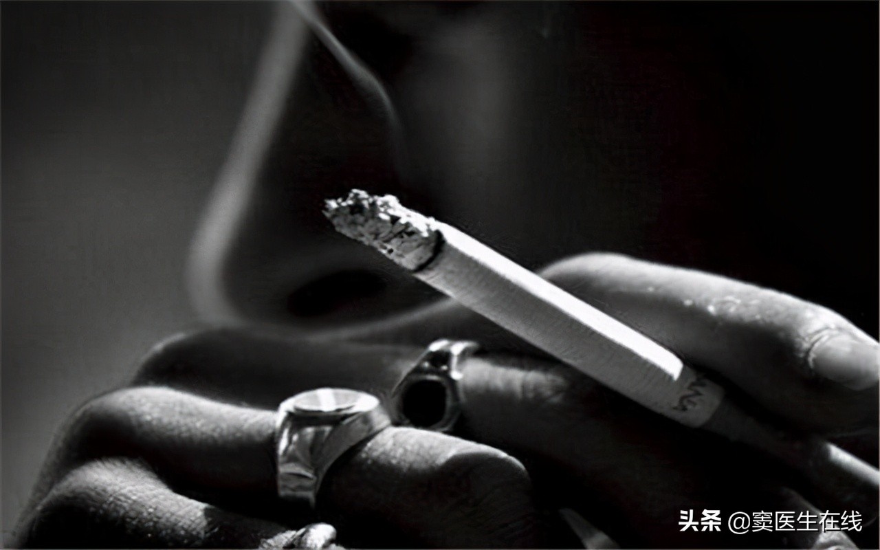 女性40多岁停经正常吗,女人40岁停经是为什么