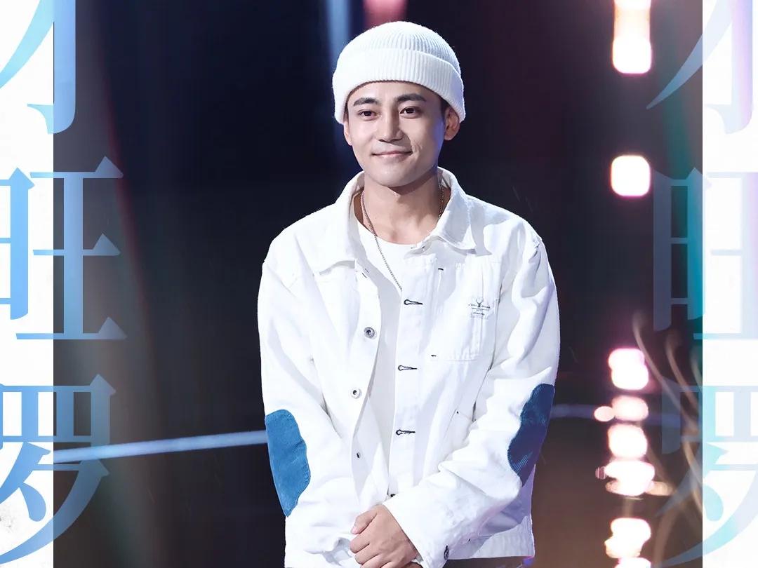 中国好声音2021张露馨pk曾溯恕,中国好声音2021曾朔硕盲选