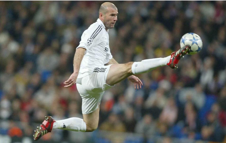 马拉多纳大罗梅西c罗,足坛前三人梅西c罗内马尔