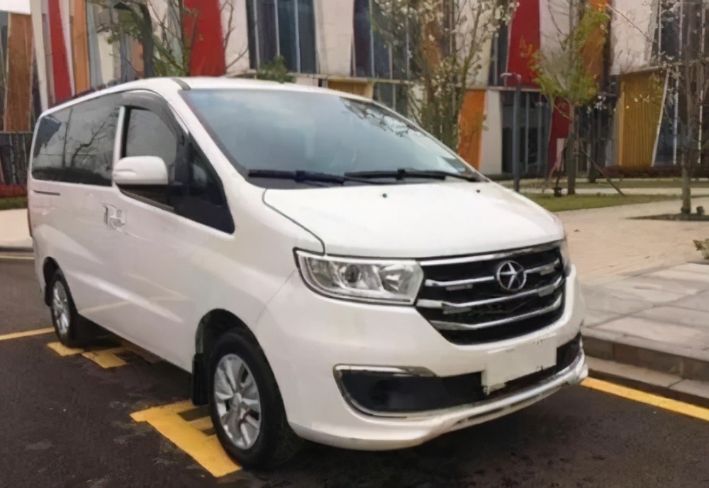 瑞风m3和五菱宏光v哪个好,瑞风m3五菱宏光plus很纠结买哪个