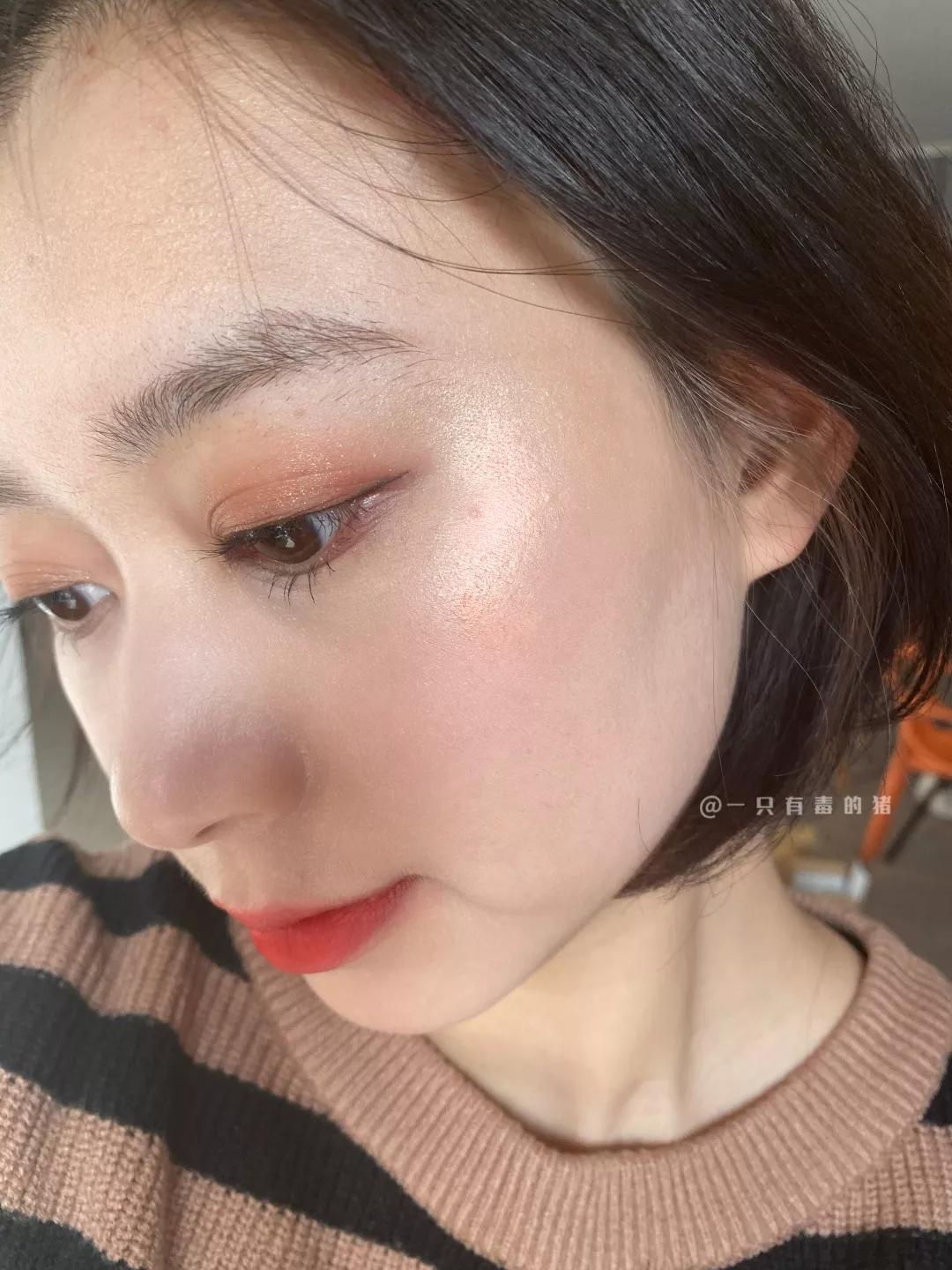 黄皮新手彩妆教程视频全集,适合黄皮的大牌彩妆推荐眼影