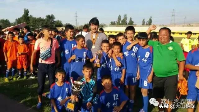 新疆小伙足球,新疆民间足球小伙
