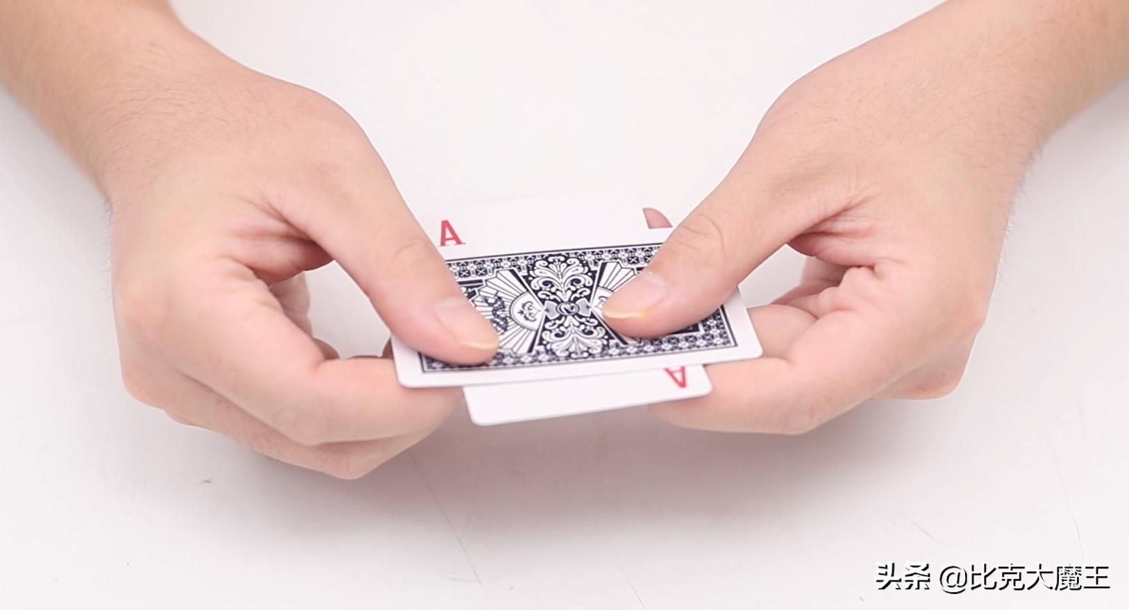 旧扑克牌别扔了，教你做解压圆球，拿到手就想玩，大人小孩都喜欢