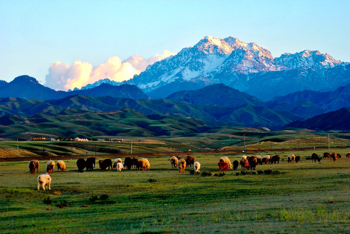 西北第二大城市乌鲁木齐全貌,乌鲁木齐世界内陆第一大城市
