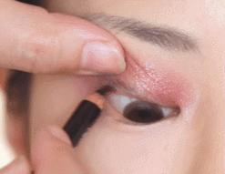 画眼线的步骤初学者,画眼线原来这么简单