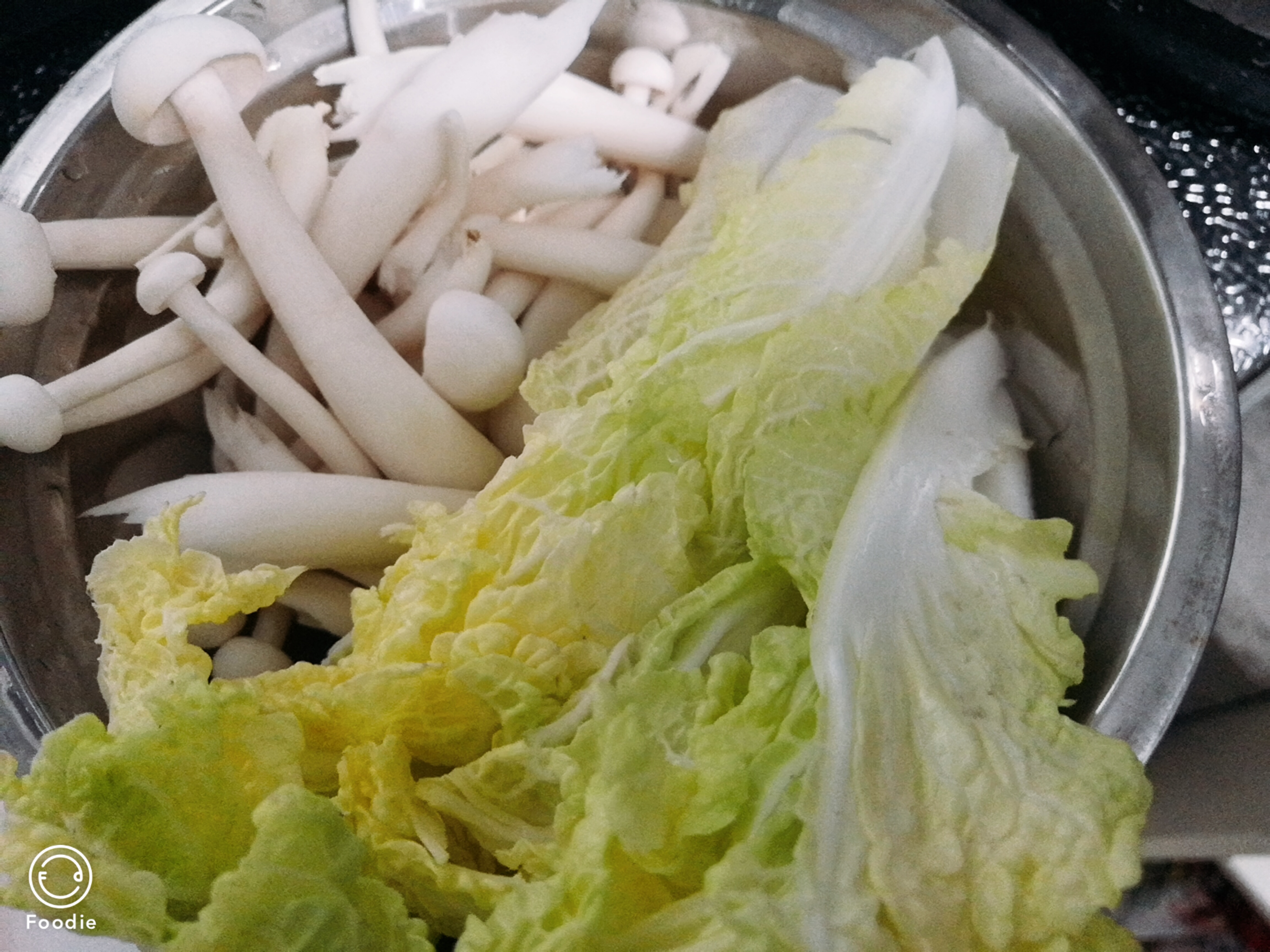 冰冻三文鱼头的家常吃法,炖三文鱼头营养