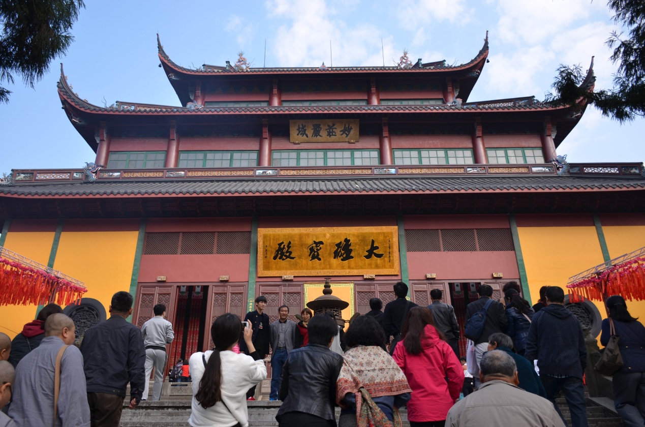 带小孩参加葬礼,带孩子参加了葬礼