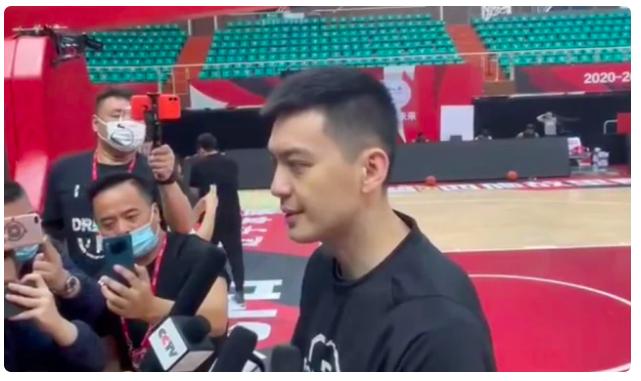 杨鸣点评总决赛,杨鸣作为队员夺得总冠军时的表现