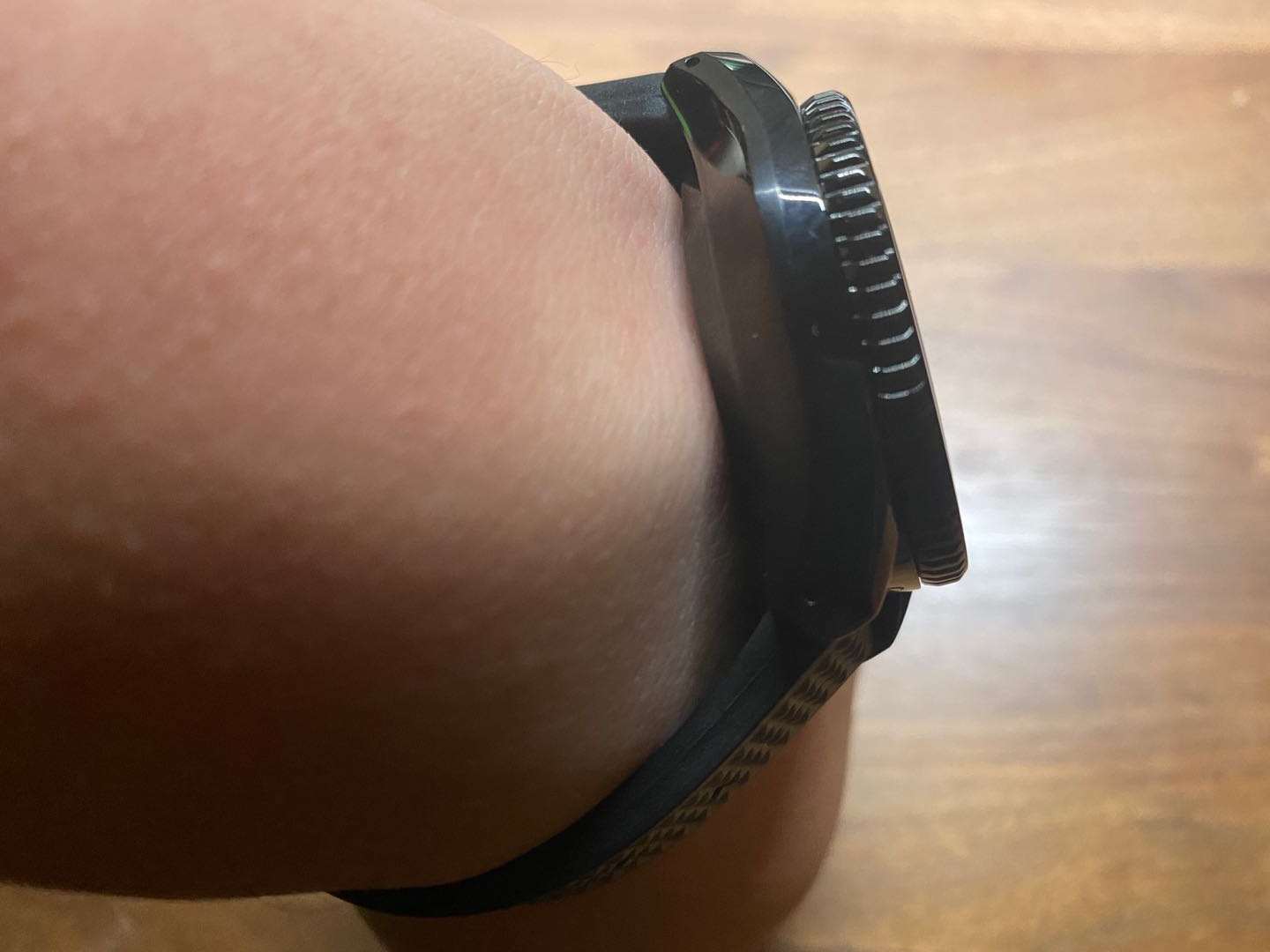 毒液六代评测,黑水鬼开箱真假对比