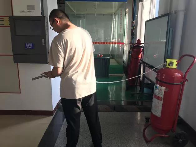 灭火器按驱动灭火剂的动力源分类,灭火器的分类使用方法视频讲解