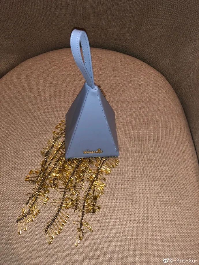 KrisXu：一个被UFO带来的国内设计师品牌包