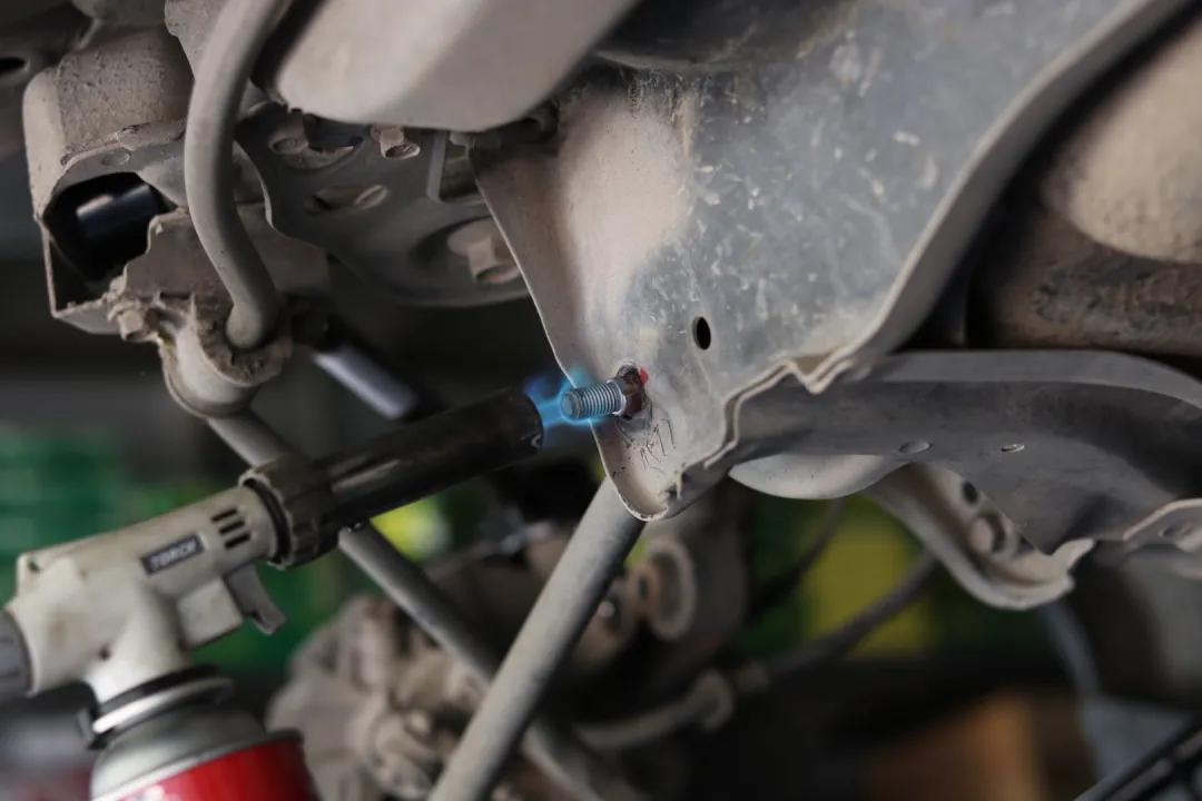 怪兽翻新车,怪兽修车翻新艾力绅