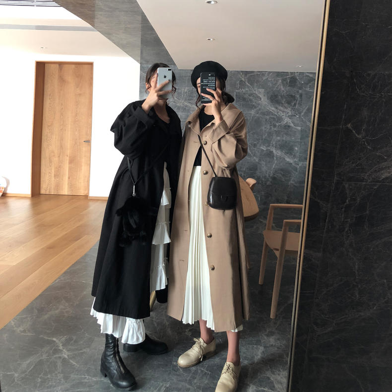 风衣肩膀上有扣子款,风衣肩扣可以摘掉吗