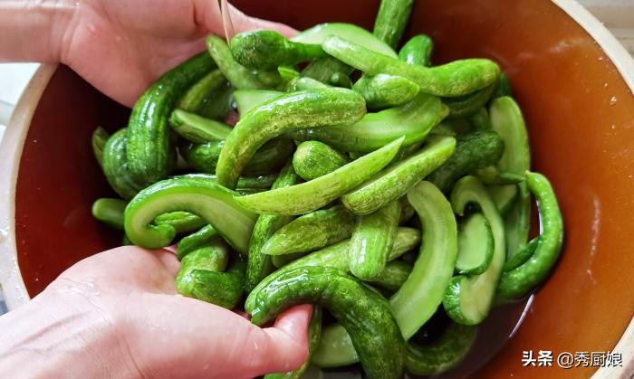 腌黄瓜的配方10斤黄瓜多少盐,大酱腌黄瓜10斤黄瓜放几斤盐