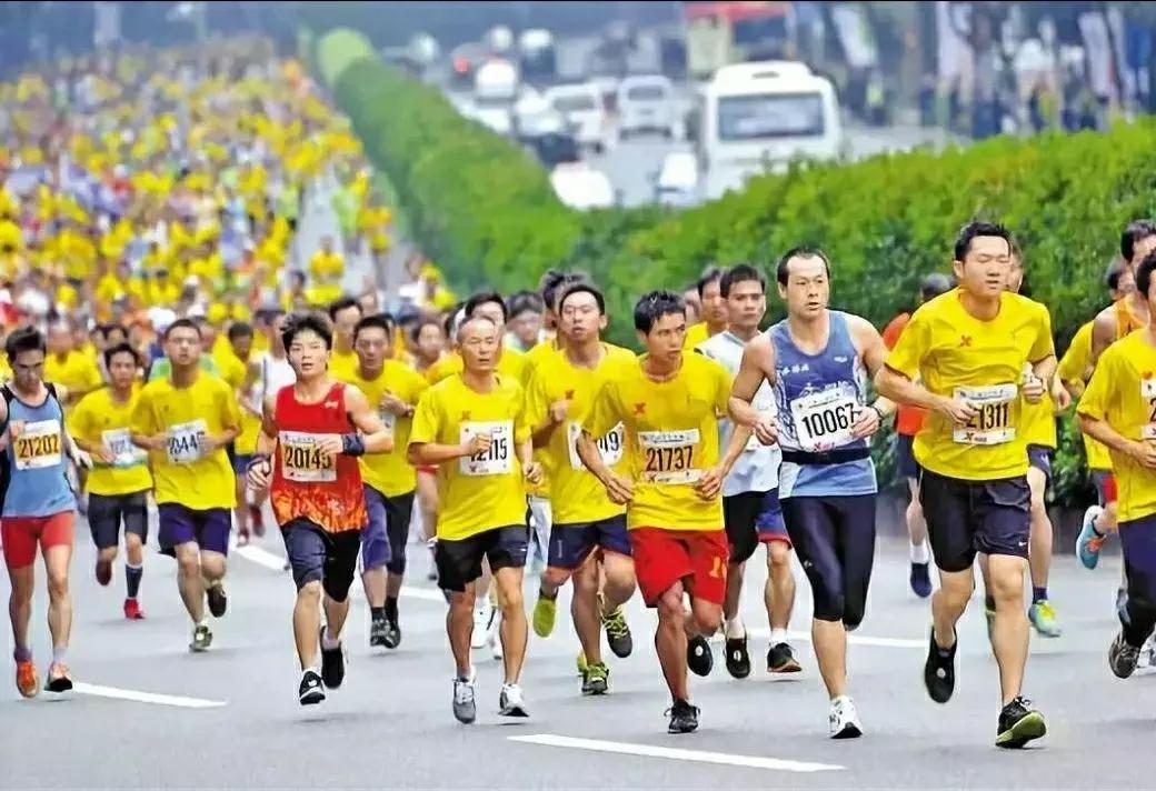 马拉松第一名的腿,马拉松飞毛腿是谁