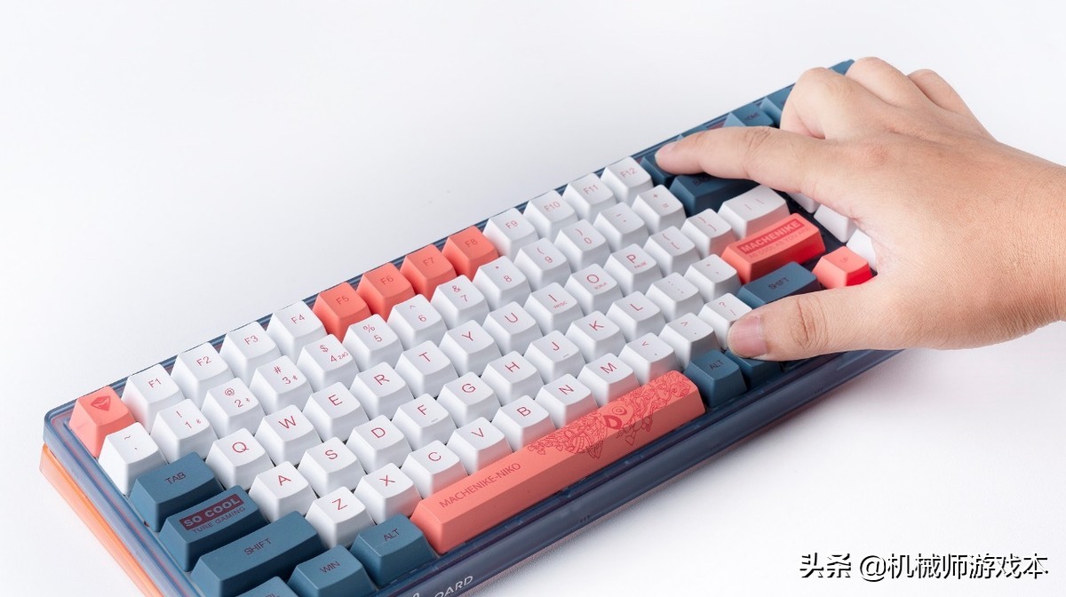 机械师kt68使用教程,机械师k600t82键三模机械键盘上架
