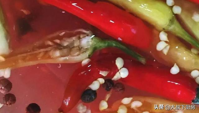 川味泡椒凤爪做法,美食教你做泡椒凤爪