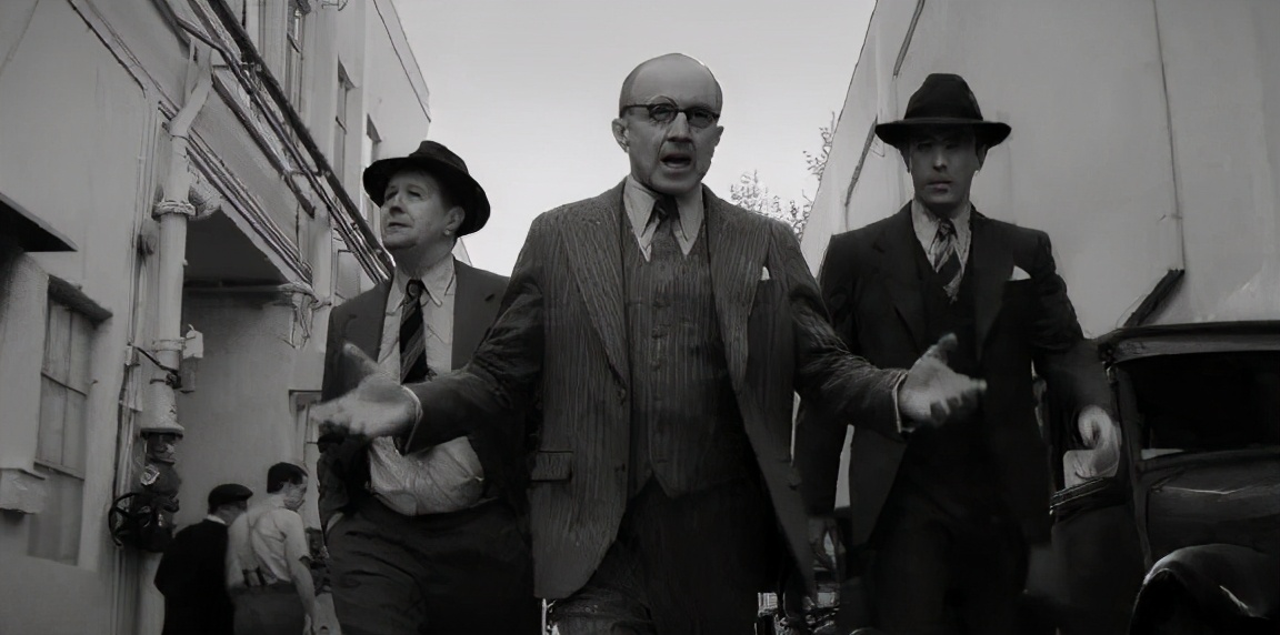 芬奇网飞再合作,“小天狼星”重出江湖,化身传奇编剧:《曼克》