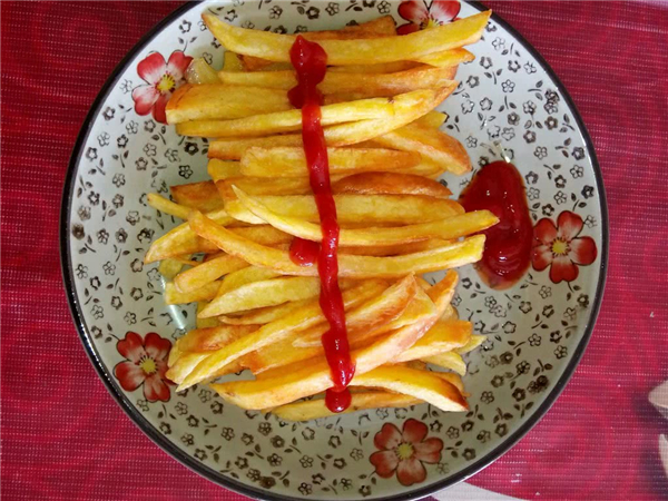 在家自制薯条比买的还要酥脆爽口,如何把薯条做得像肯德基一样好吃