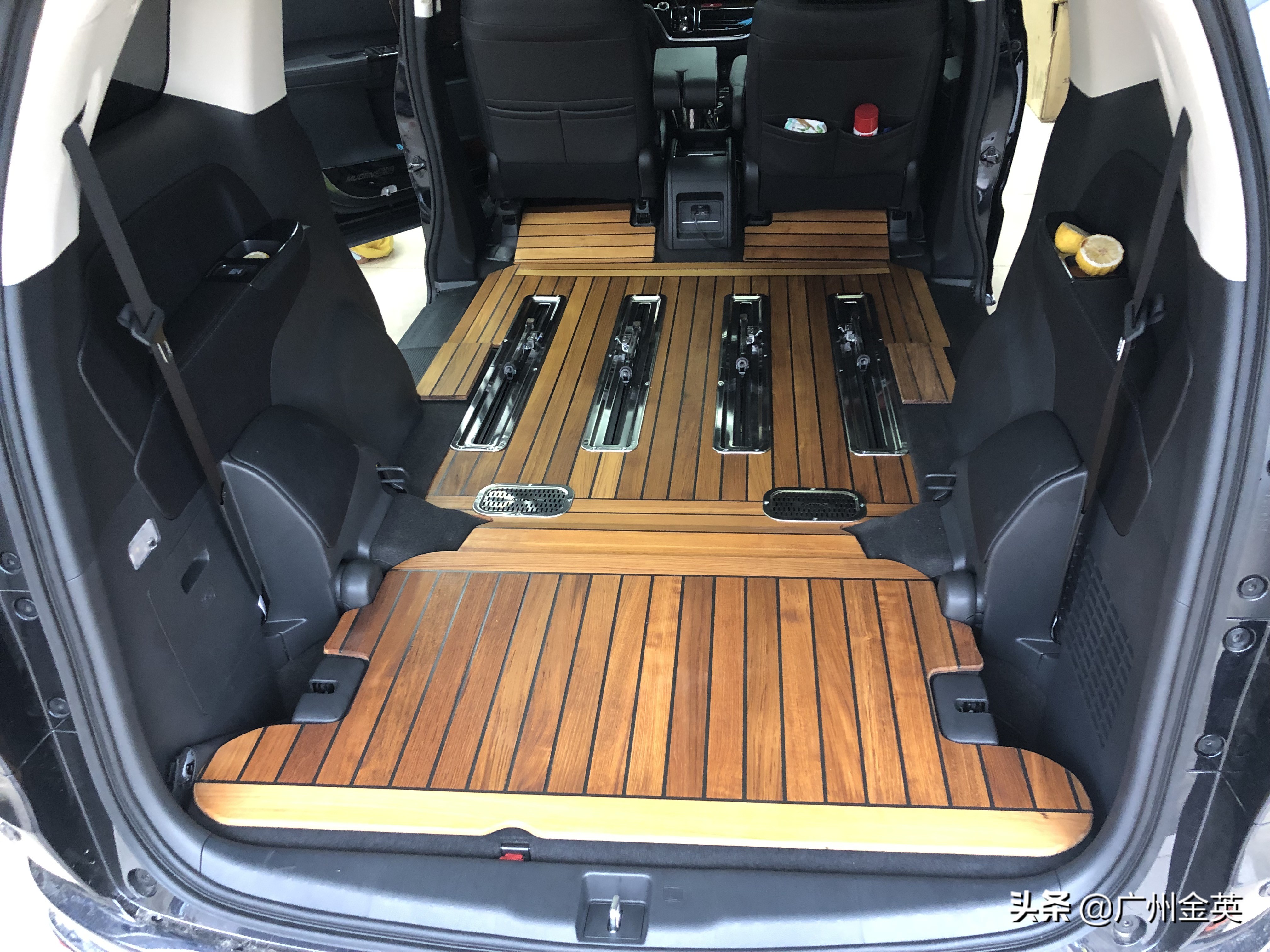 奥德赛艾力绅脚垫通用吗,本田艾力绅游艇木脚垫安装