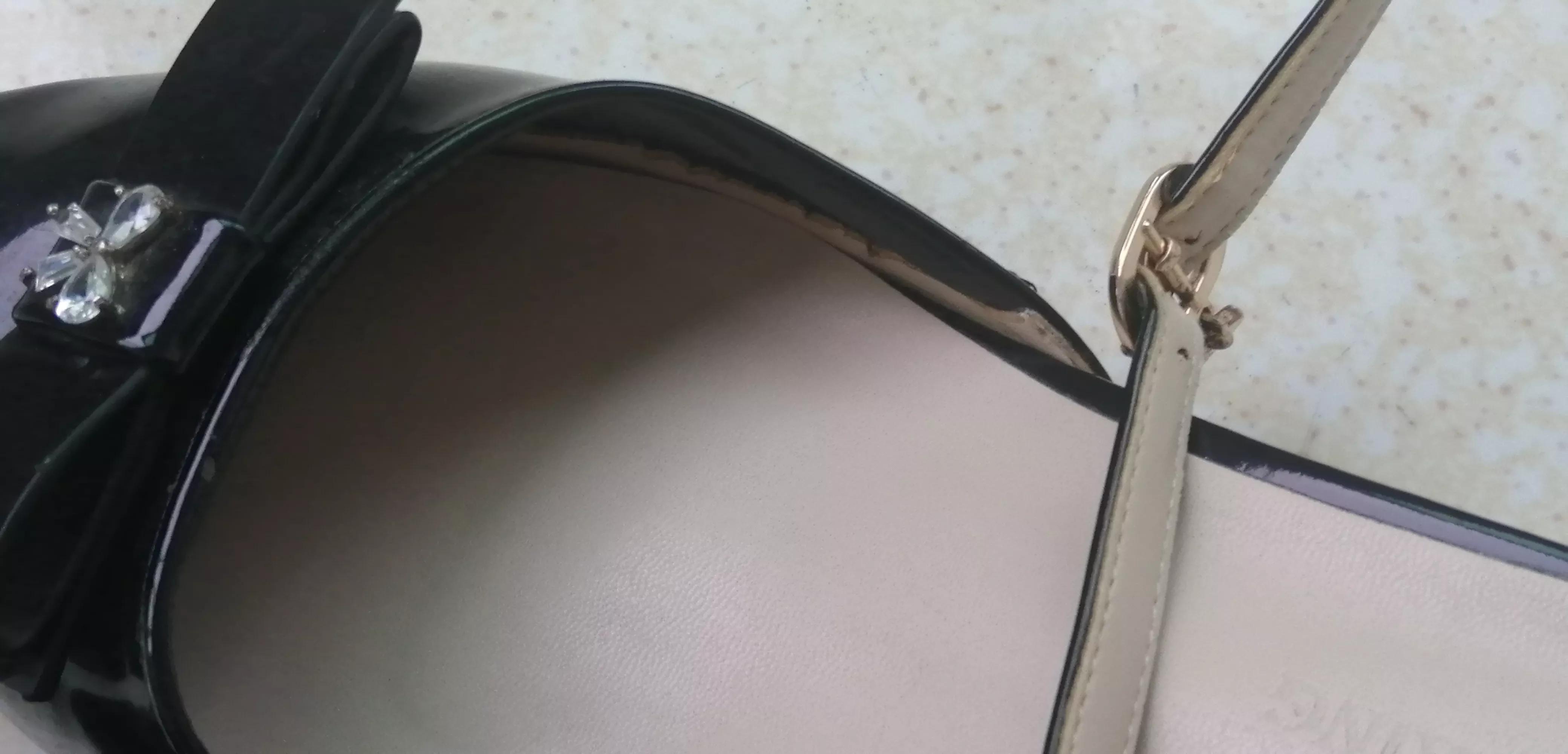 一双不合脚的鞋子,一双不合脚的鞋跑步有什么后果