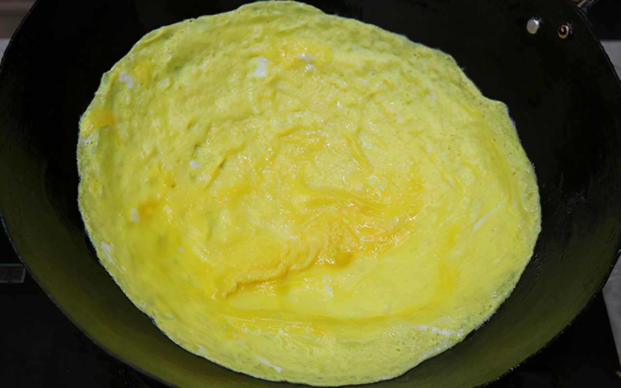 胡萝卜最好吃的做法，加上鸡蛋，简单一做，清香爽口又下饭