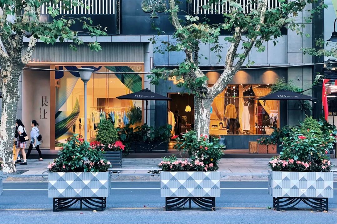 “88铜仁”升级为“UX88”，一则街区商业项目的蓄势待发