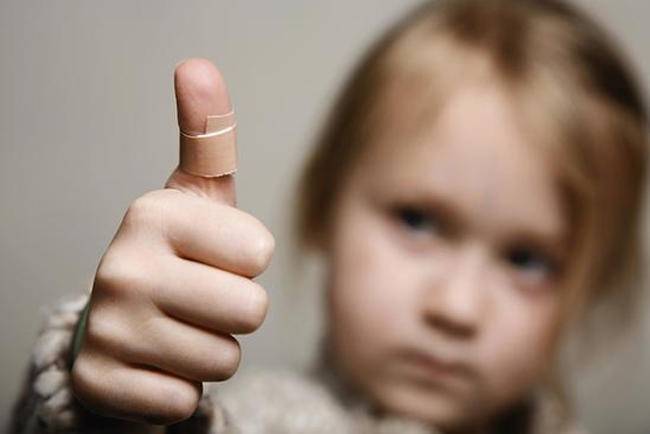 创可贴不能贴什么伤口,宝宝伤口可以贴创可贴吗