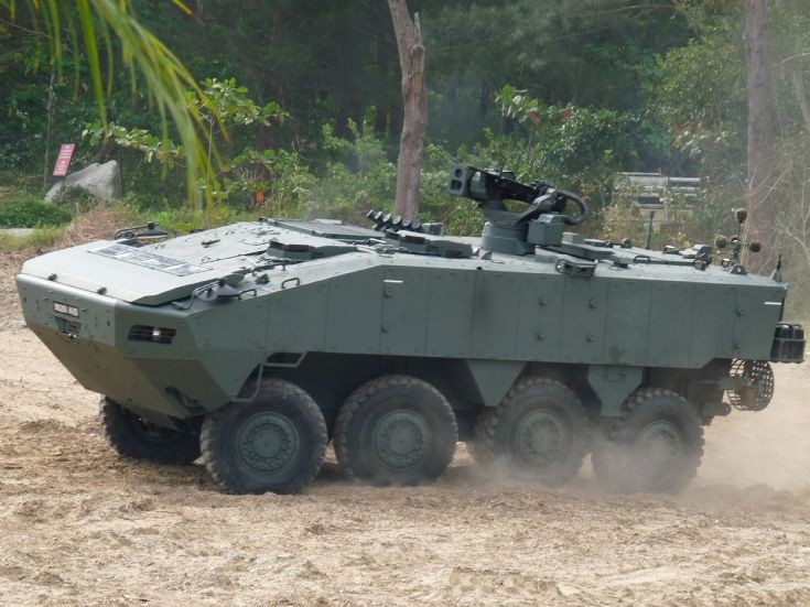 摩天大楼上面的机械怪兽,摩天大厦狂暴巨兽视频