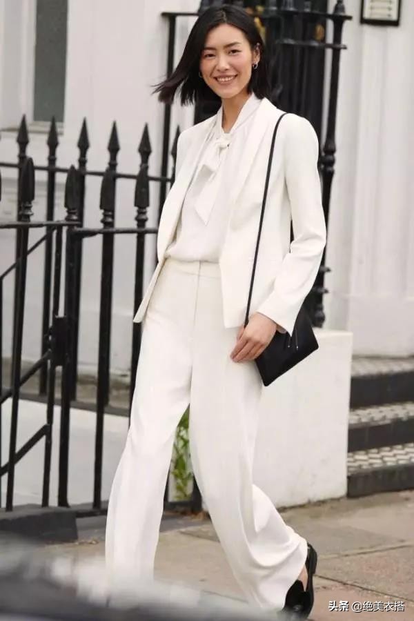 秋冬小黑裤子穿搭小个子,秋冬高级感穿搭裤子直筒裤