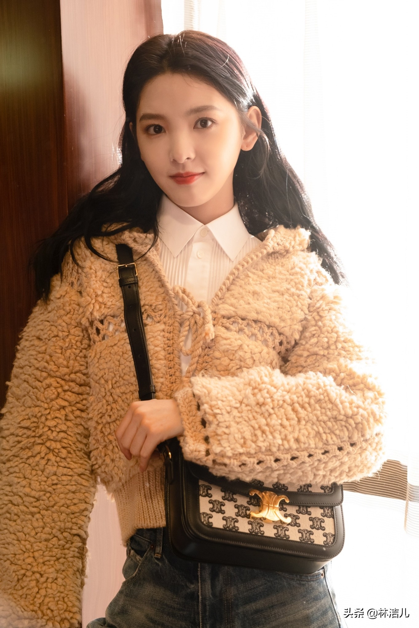 欧阳娜娜倪妮lisa,谁不喜欢香奈儿包包