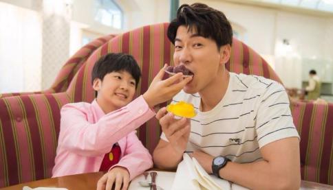 离了婚比没离婚时还要恩爱，张亮苦心营造的这场戏什么时候结束？