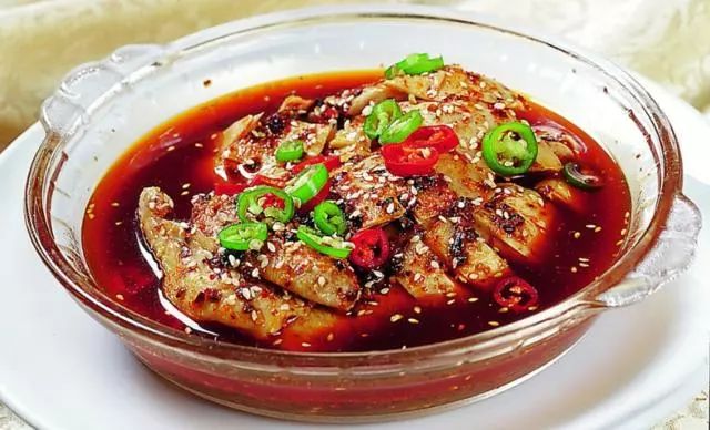 甲状腺结节的脖子和正常脖子图片,甲状腺结节会自愈吗