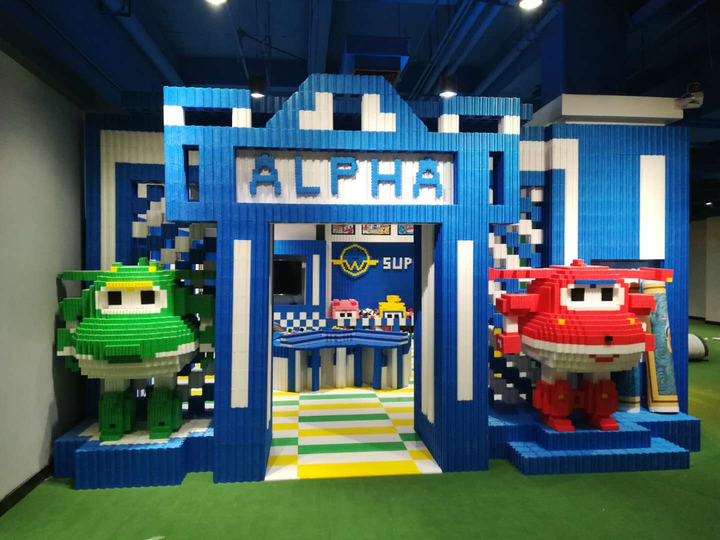 开一家儿童乐园要投资多少钱合适,想要开一家儿童乐园