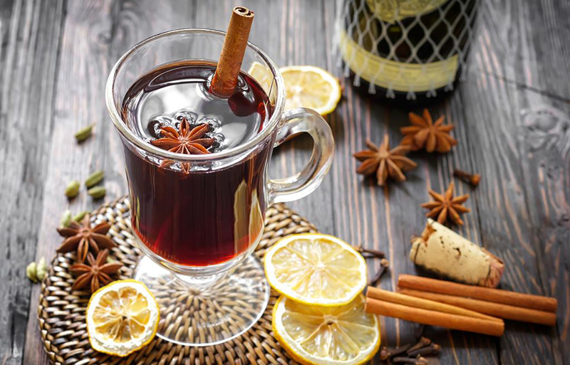 倒入醒酒器里的酒没喝完怎么保存,倒入醒酒器里的红酒可以放多久