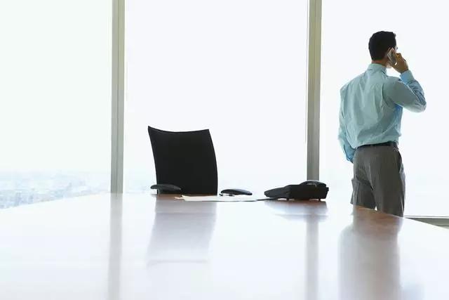 楼上的女邻居,楼上邻居藏着一个惊天的秘密