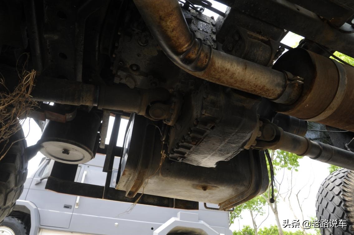 重庆铁马6x6军用车多少马力,重庆铁马6x6军用越野车